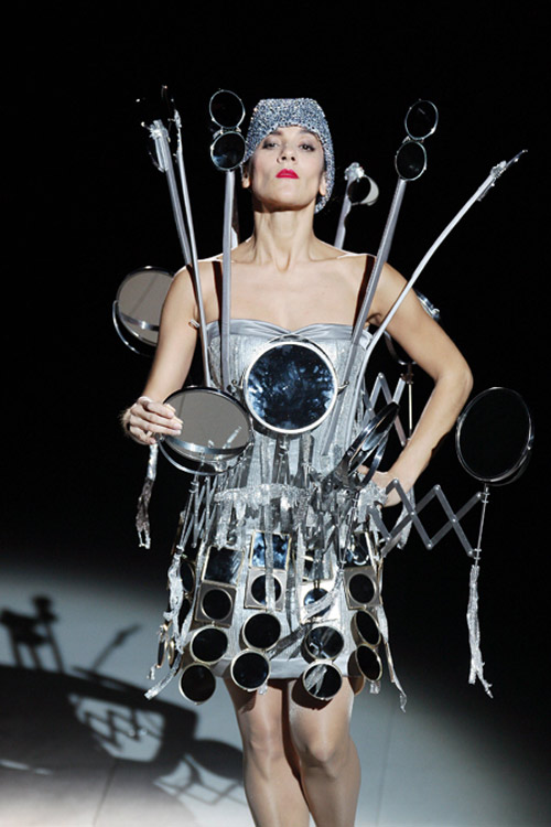 1001 kiểu trang phục không ai dám mặc - 18