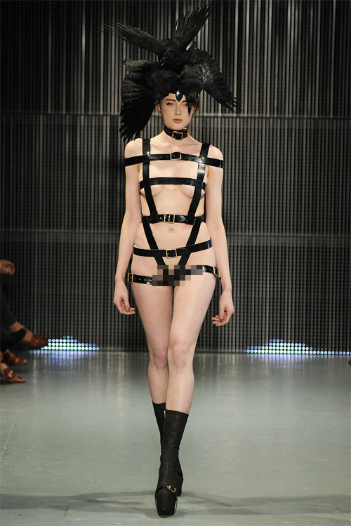 1001 kiểu trang phục không ai dám mặc - 13