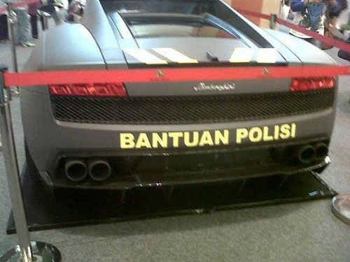 Cảnh sát indonesia cũng tậu lamborghini aventador