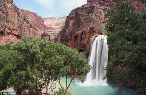 Thác nước đẹp như tranh vẽ ở hẻm núi Grand Canyon - 5