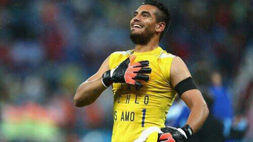 Người hùng Romero “nịnh” cô vợ người mẫu - 2