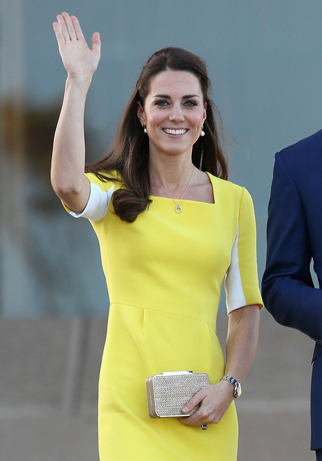 Chẳng mấy khi được ngắm công nương Kate Middleton trong bộ trang phục đi biển, nhưng đàn ông Anh mặc định rằng cô sẽ vô cùng sáng giá trong các cuộc thi liên quan đến bikini
