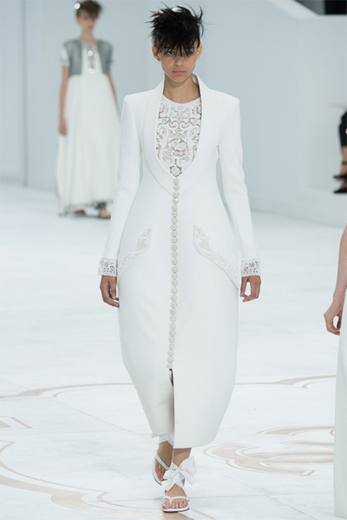 Chanel gây ấn tượng mạnh với cô dâu có bầu - 12