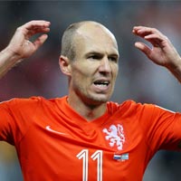 Bóng đá - Đá 120 phút, Robben "ăn đứt" Messi