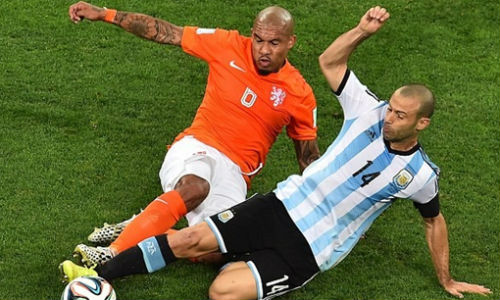 Argentina đang bay cao: Ghi công Mascherano - 1