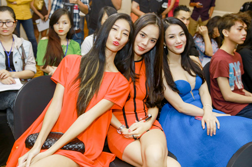 Hoàng Yến dẫn "gà" tới Elite Model Look - 3