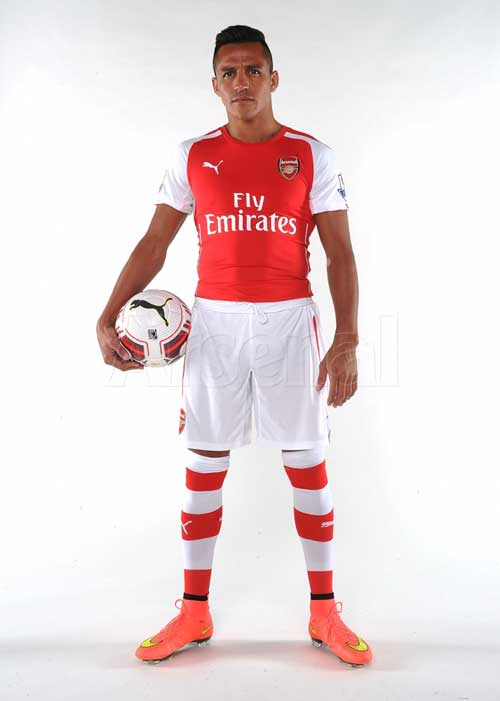 Sanchez cập bến Arsenal: Tân trang vũ khí hạng nặng - 1
