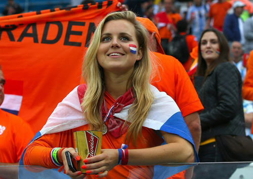 Dàn fan nữ xinh đẹp của tứ đại gia World Cup 2014 - 8