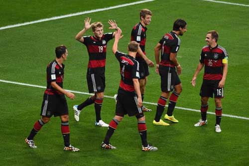 Đức vs Argentina: Thần công đụng boong-ke - 1