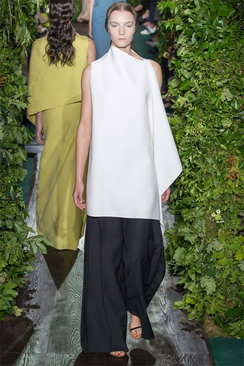 Một Valentino chưa bao giờ lạ đến thế! - 4