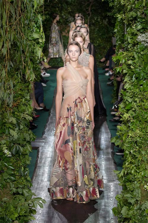 Một Valentino chưa bao giờ lạ đến thế! - 18