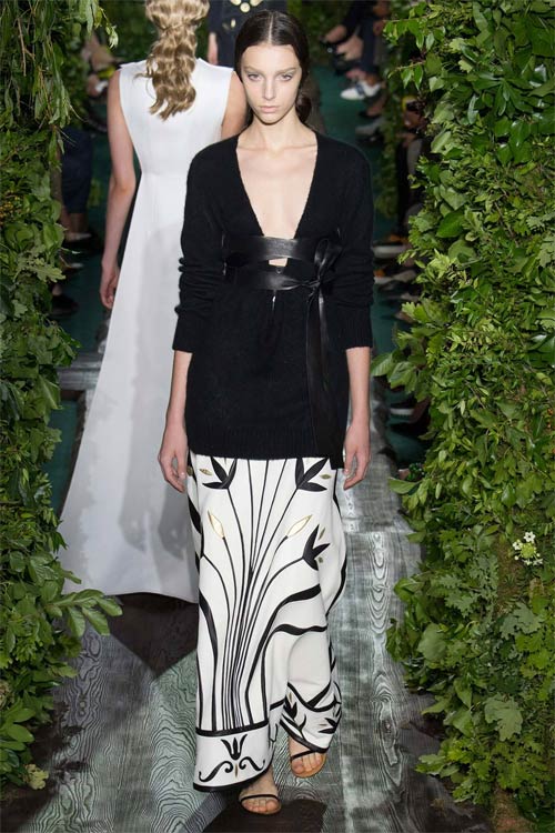 Một Valentino chưa bao giờ lạ đến thế! - 16