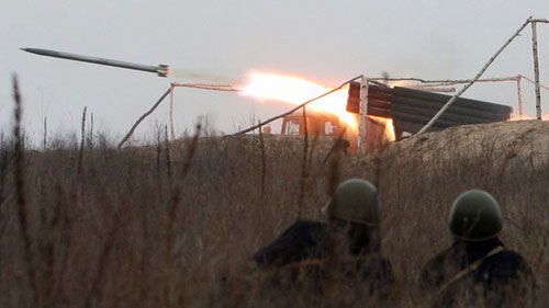 30 binh sĩ Ukraine tử nạn do trúng rocket của phiến quân - 1