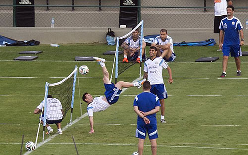 Argentina đón "người đặc biệt", Messi luyện chiêu độc - 2