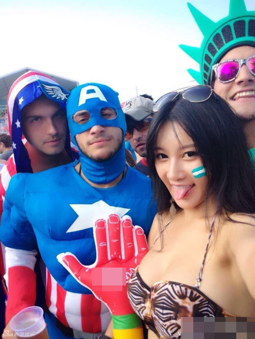 Fan nữ của Argentina và Đức so kè độ nóng bỏng - 14