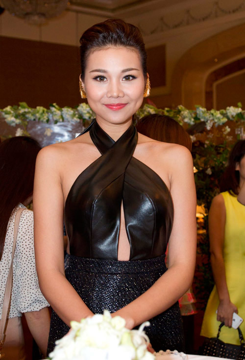 Mỹ nhân Việt tạo thiện cảm nhờ "hở vừa đủ" - 6