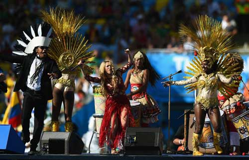 Bế mạc World Cup: Shakira lắc hông cực đỉnh - 1