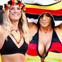 Bí quyết mặc đẹp - Những chiếc nội y "ướt át" trên khán đài World Cup