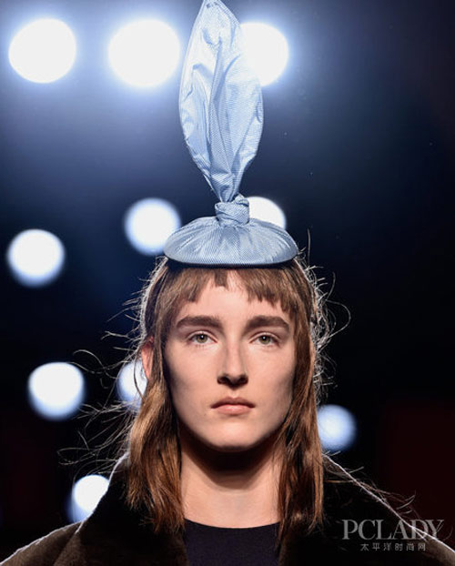 Tóc ấn tượng của thời trang cao cấp Paris - 2