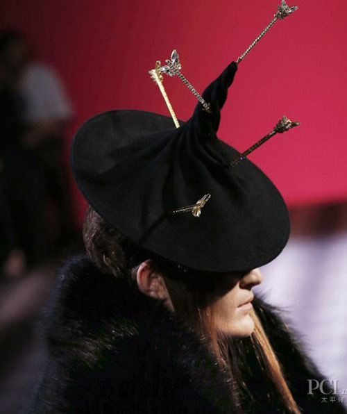 Tóc ấn tượng của thời trang cao cấp Paris - 5