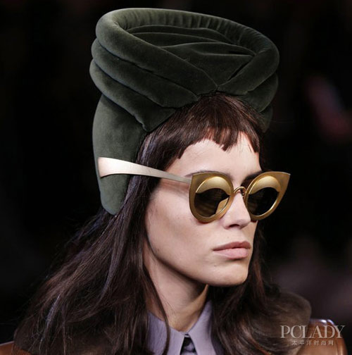 Tóc ấn tượng của thời trang cao cấp Paris - 3