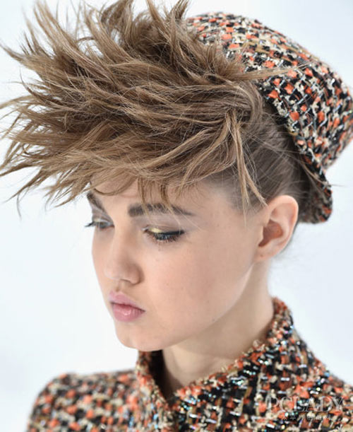 Tóc ấn tượng của thời trang cao cấp Paris - 9