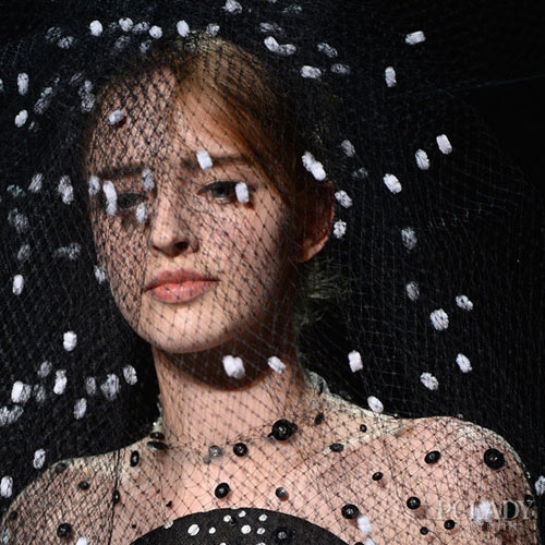 Tóc ấn tượng của thời trang cao cấp Paris - 9