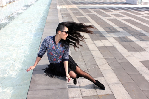 "Chất" như tín đồ cạo trọc nửa đầu Tina Leung - 2