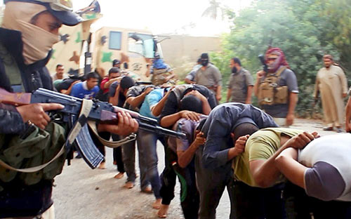 Cảnh sát Iraq xả súng, ném lựu đạn thảm sát tù nhân - 1