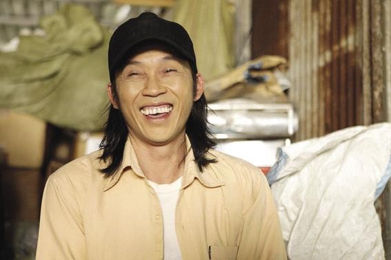 "Danh hài triệu đô" Hoài Linh từng sống ở chuồng heo - 2