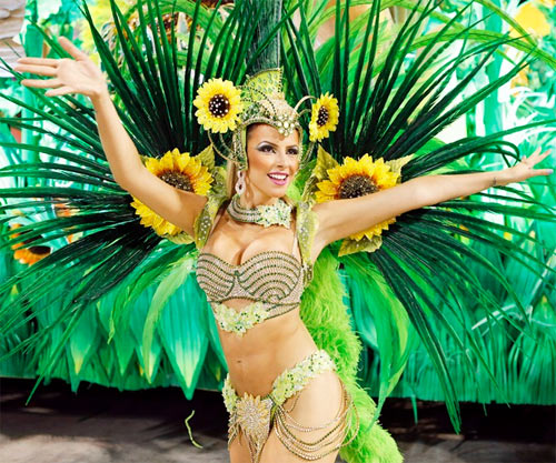 Ngây ngất với lễ hội của thời trang và da thịt - 3