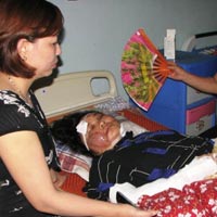 Tin tức trong ngày - "Xế hộp" tông 3 mẹ con rồi bỏ trốn: Lộ diện người lái xe