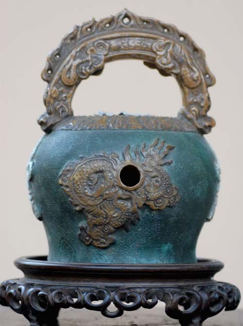 Bộ sưu tập 'Ông bình vôi' tiền tỷ ở đất Tây Đô - 7