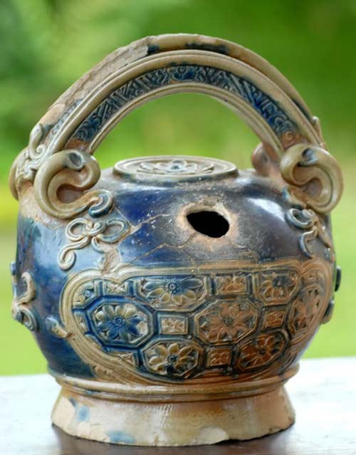 Bộ sưu tập 'Ông bình vôi' tiền tỷ ở đất Tây Đô - 8