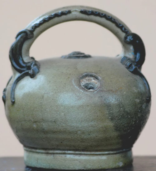 Bộ sưu tập 'Ông bình vôi' tiền tỷ ở đất Tây Đô - 9