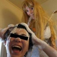 Phi thường - kỳ quặc - Chế ra vòi tắm mang hình dáng người yêu