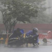 Tin tức trong ngày - Philippines: Thủ đô Manila tê liệt trong bão Rammasun