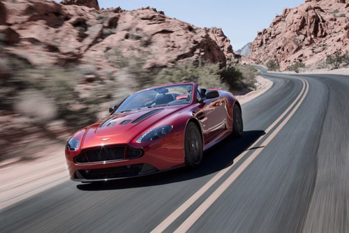 Aston Martin V12 Vantage S Roadster: Mui trần siêu nhanh - 2