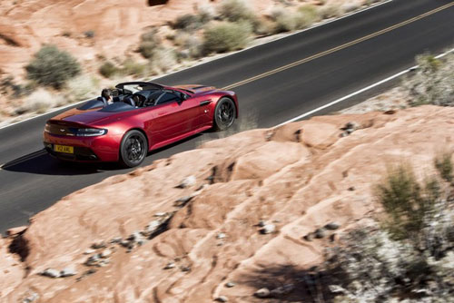 Aston Martin V12 Vantage S Roadster: Mui trần siêu nhanh - 5