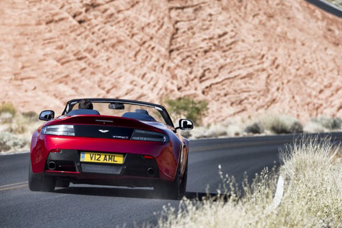 Aston Martin V12 Vantage S Roadster: Mui trần siêu nhanh - 6