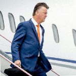 Bóng đá - HLV Van Gaal đi chuyên cơ đến tiếp quản MU