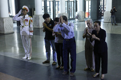 Gia đình các nhà văn tiễn biệt nhà văn Tô Hoài - 14