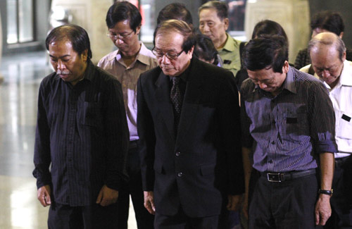 Gia đình các nhà văn tiễn biệt nhà văn Tô Hoài - 12