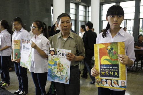 Gia đình các nhà văn tiễn biệt nhà văn Tô Hoài - 17