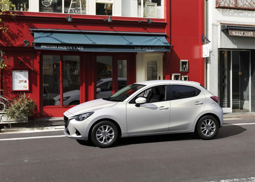 Mazda2 2015: Nhỏ nhưng "chất" - 14