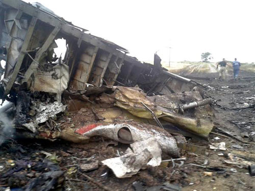Thủ lĩnh ly khai Ukraine “khoe” đã bắn hạ máy bay - 1