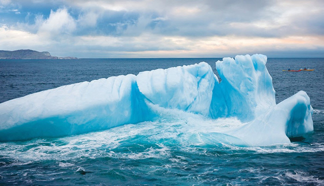 7. Bán đảo Avalon: Ngắm băng trôi là hoạt động được rất nhiều du khách yêu thích khi đến bán đảo Avalon. Nếu đến đây vào một ngày nắng bạn sẽ có cơ hội được chiêm ngưỡng tảng băng trôi khổng lồ với hơn 10.000 năm tuổi. Thời gian lý tưởng nhất để ngắm băng trôi là mùa xuân và đầu mùa hè.
