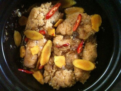 Nỗi niềm món trứng cá trôi kho nghệ - 3