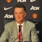 Bóng đá - Van Gaal thường khởi đầu lề mề