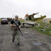 Vụ MH17 rơi: Có nạn “hôi của” ở hiện trường